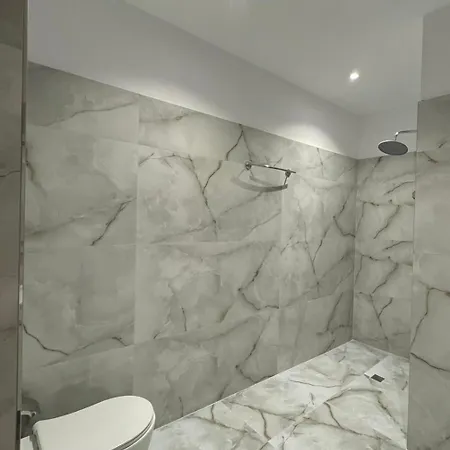 The White Troy 3* Sarande
